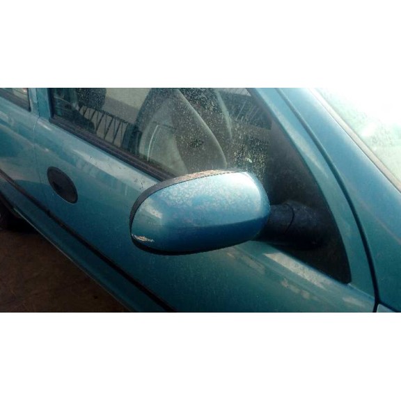 opel corsa c del año 2001