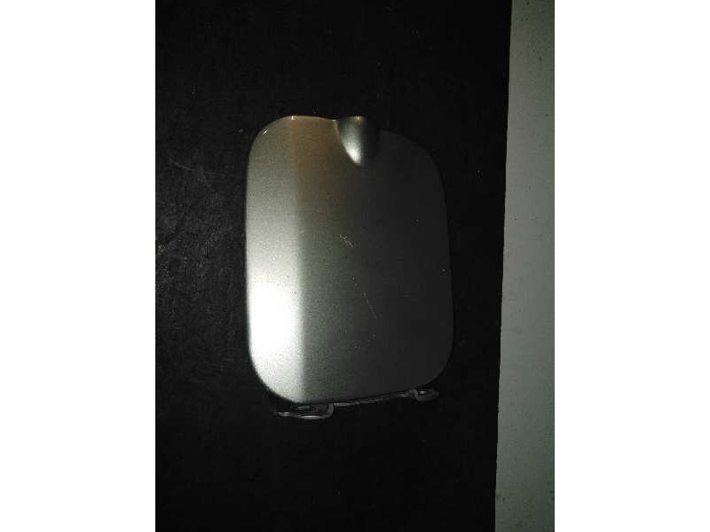 Recambio de tapa exterior combustible para dacia logan 1.5 dci diesel cat referencia OEM IAM  PLATA 