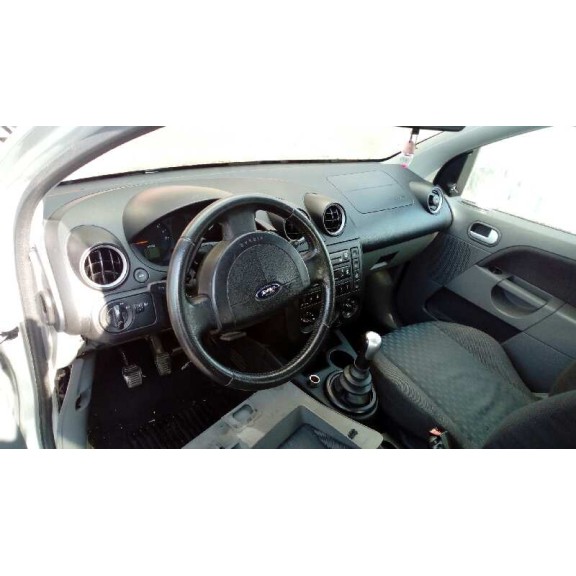 ford fiesta (cbk) del año 2003