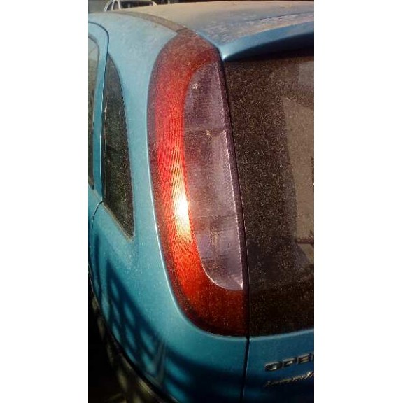 opel corsa c del año 2001