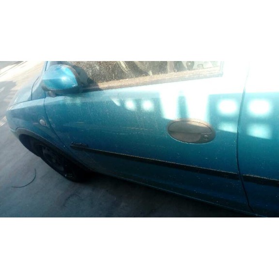 opel corsa c del año 2001