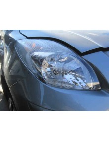 toyota yaris del año 2010 2