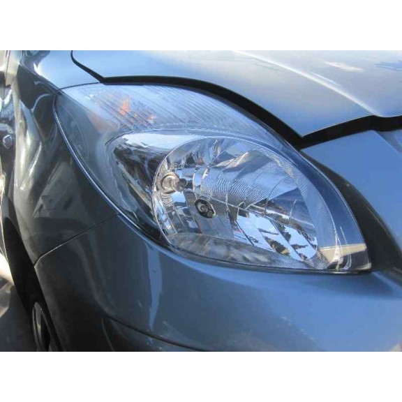 toyota yaris del año 2010