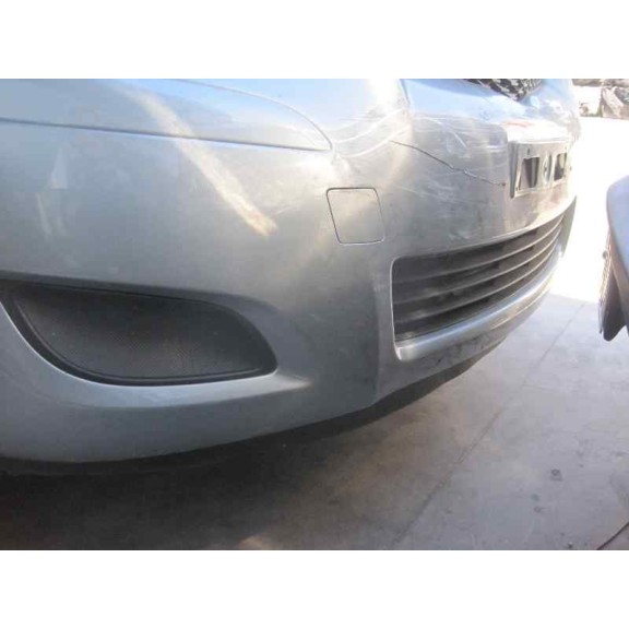 toyota yaris del año 2010