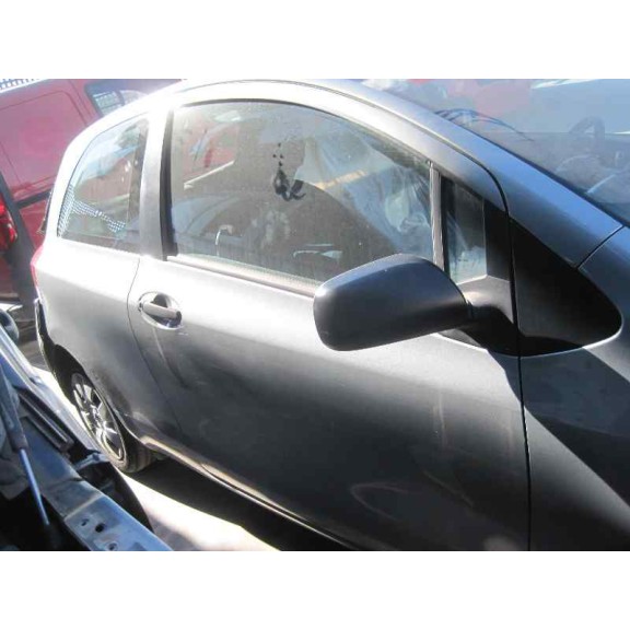 toyota yaris del año 2010