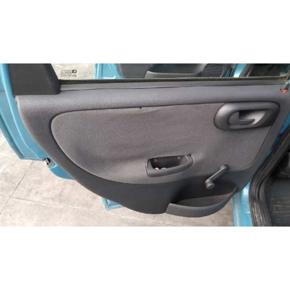 opel corsa c del año 2002