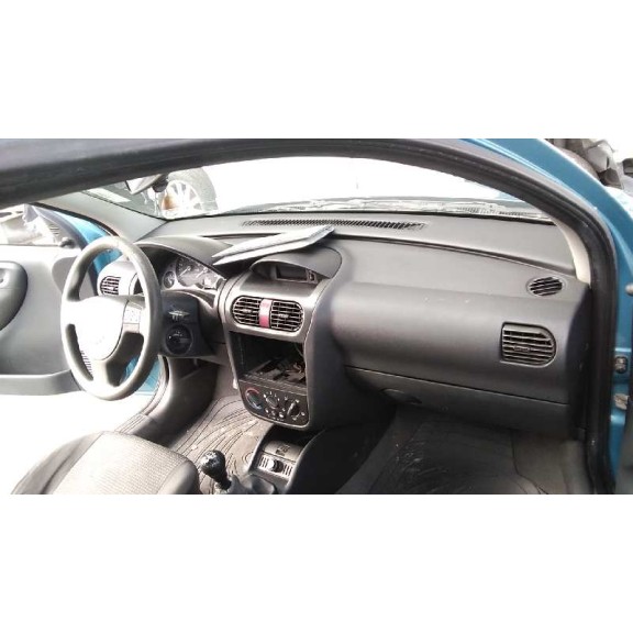 opel corsa c del año 2002