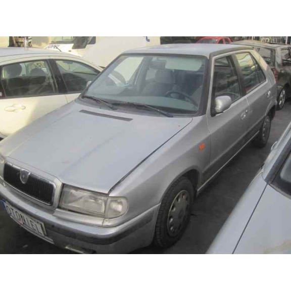 skoda felicia berlina ( 791) del año 1999
