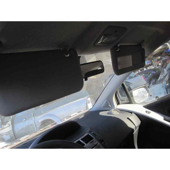 toyota yaris del año 2010