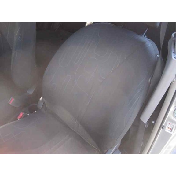 toyota yaris del año 2010