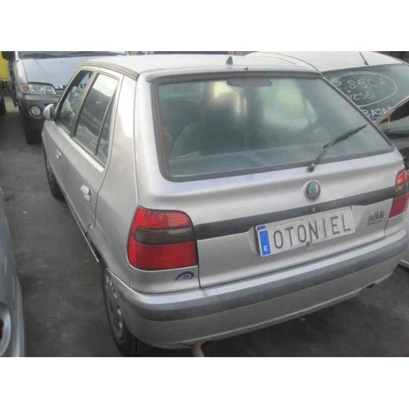 skoda felicia berlina ( 791) del año 1999