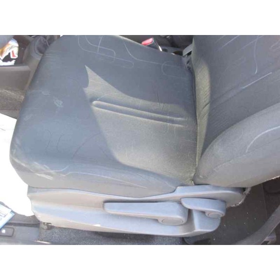 toyota yaris del año 2010