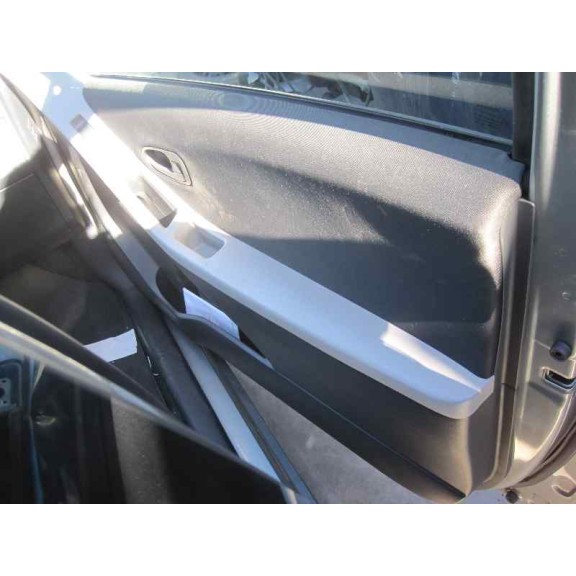 toyota yaris del año 2010