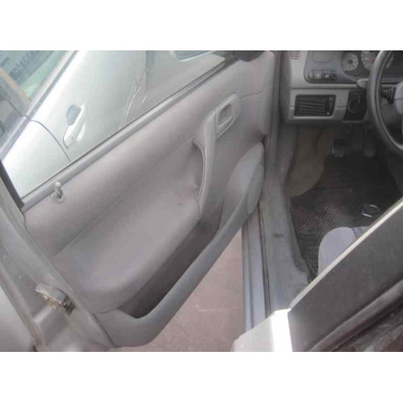 skoda felicia berlina ( 791) del año 1999