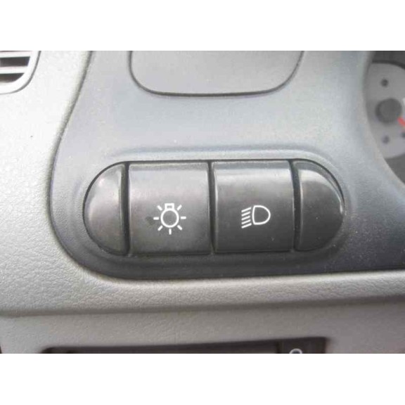 skoda felicia berlina ( 791) del año 1999