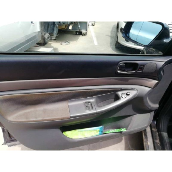 audi a4 berlina (b5) del año 2000