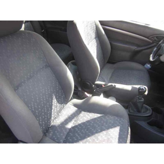 ford focus berlina (cak) del año 1998