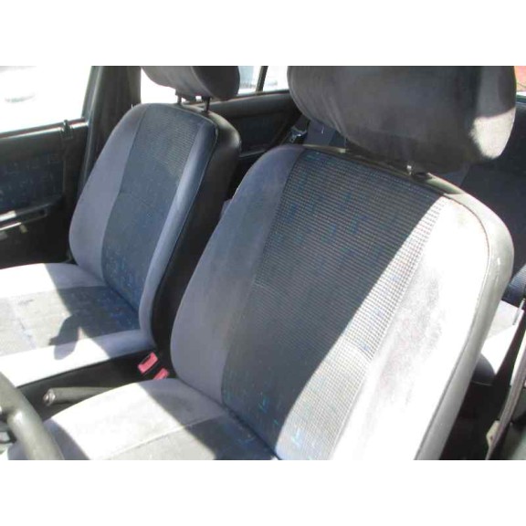 peugeot 205 berlina del año 1995