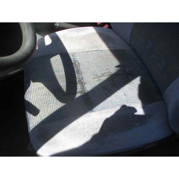 peugeot 205 berlina del año 1995