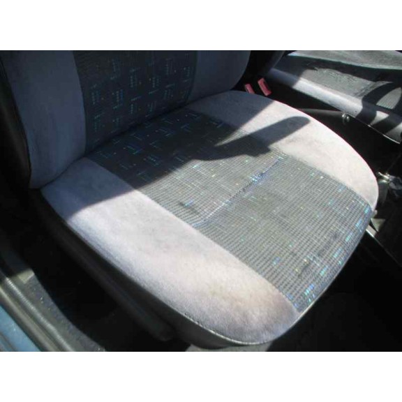 peugeot 205 berlina del año 1995