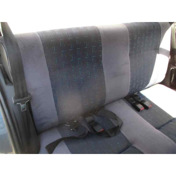 peugeot 205 berlina del año 1995