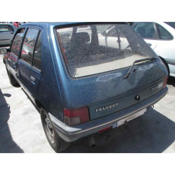 peugeot 205 berlina del año 1995