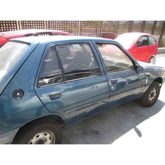 peugeot 205 berlina del año 1995