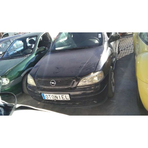 opel astra g berlina del año 2004