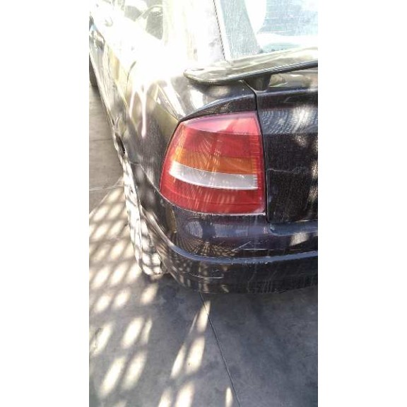 opel astra g berlina del año 2004