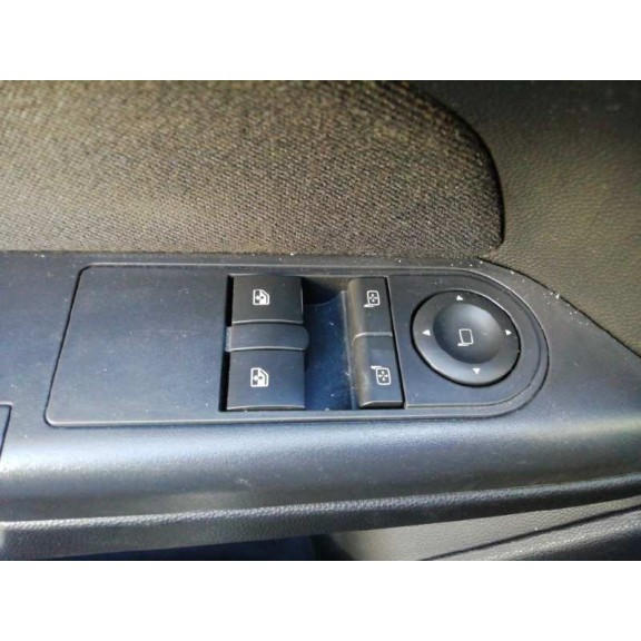 opel astra gtc del año 2011