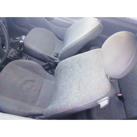 opel corsa c del año 2001