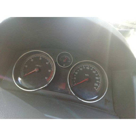 opel astra gtc del año 2011