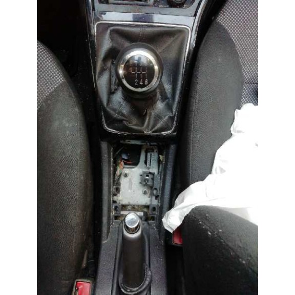 opel astra gtc del año 2011