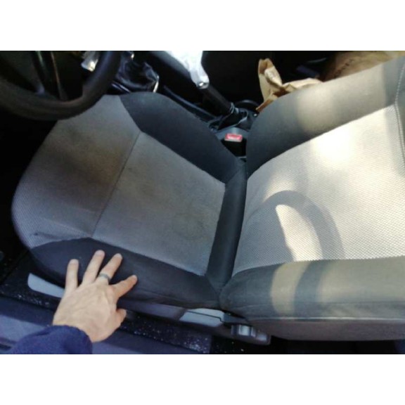 opel astra gtc del año 2011