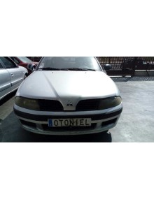 mitsubishi carisma berlina 5 (da0) del año 2002