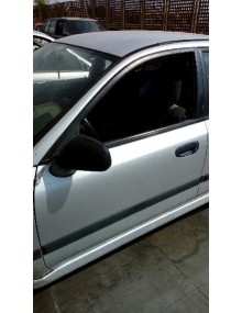 mitsubishi carisma berlina 5 (da0) del año 2002 2