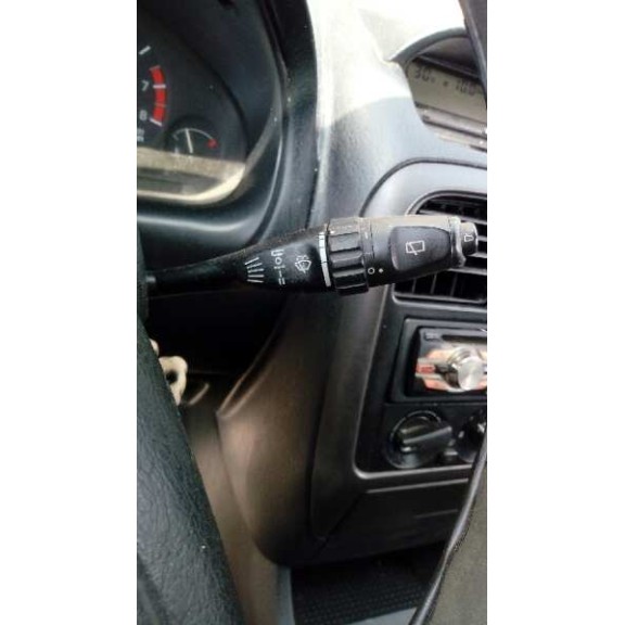 mitsubishi carisma berlina 5 (da0) del año 2002