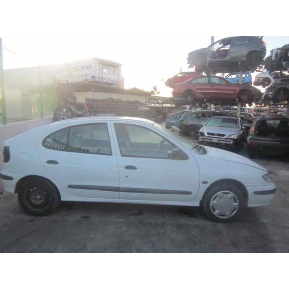 renault megane i berlina hatchback (ba0) del año 1996