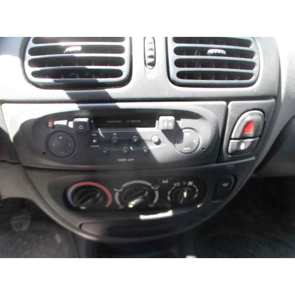 renault megane i fase 2 berlina (ba0) del año 2001