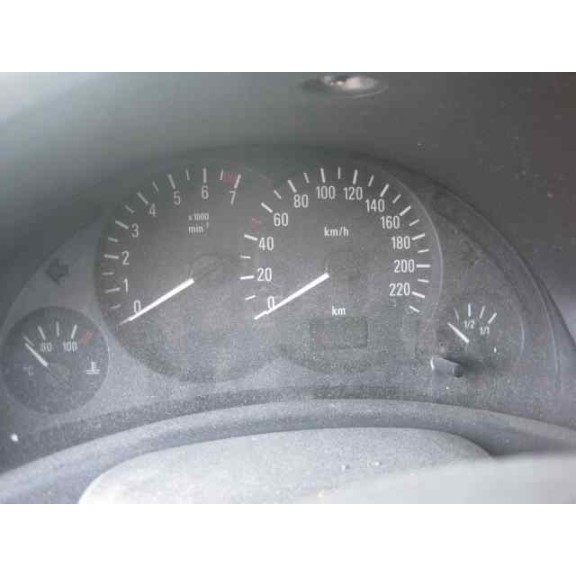 opel corsa c del año 2001