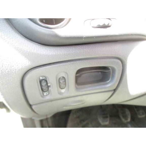 renault megane i fase 2 berlina (ba0) del año 2001