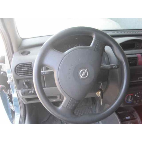 opel corsa c del año 2001