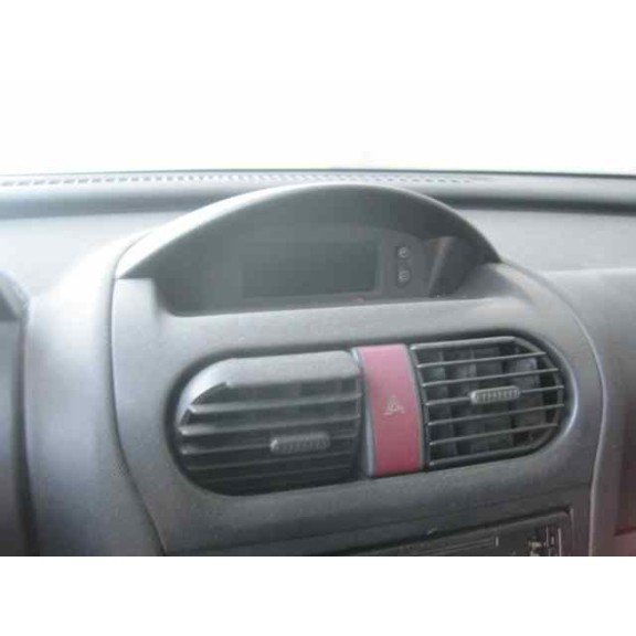 opel corsa c del año 2001