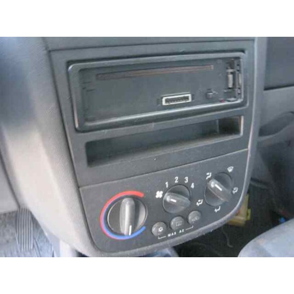 opel corsa c del año 2001