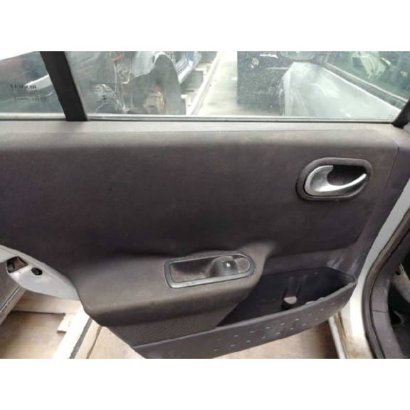 renault megane ii berlina 5p del año 2004