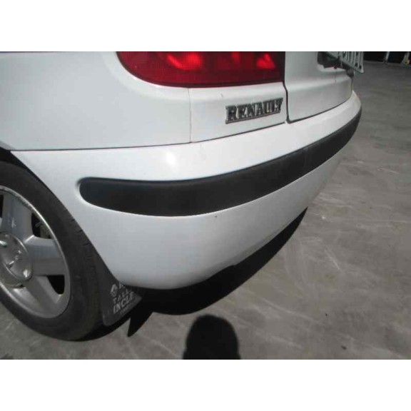 renault megane i fase 2 berlina (ba0) del año 2001