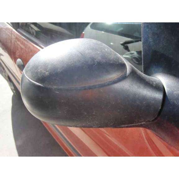 peugeot 206 berlina del año 2001