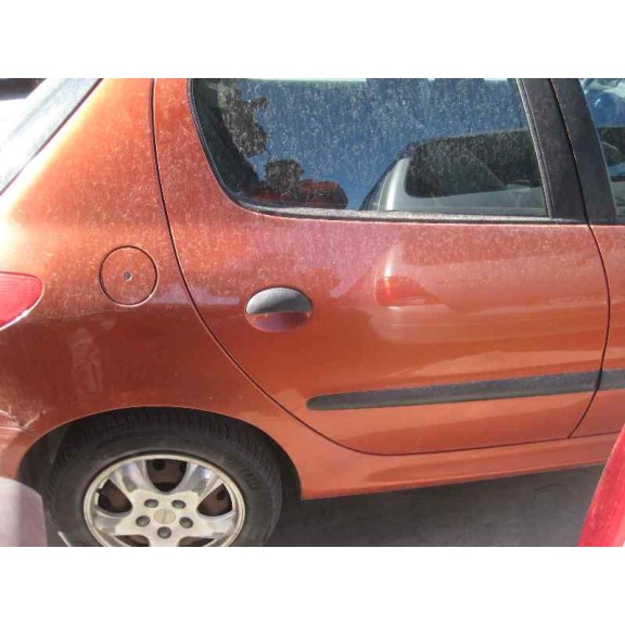 peugeot 206 berlina del año 2001