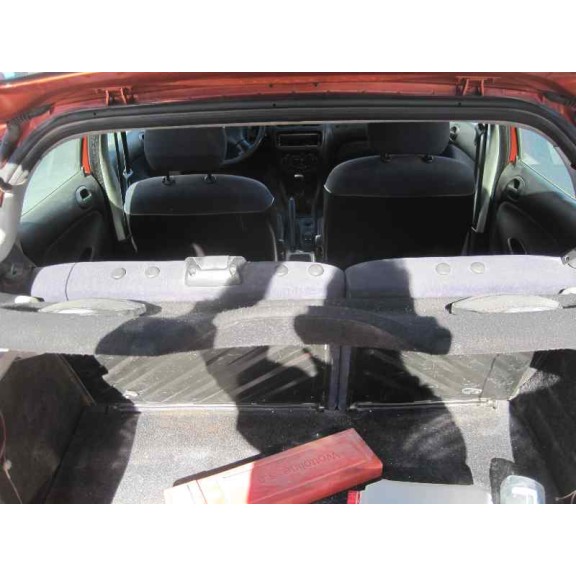 peugeot 206 berlina del año 2001