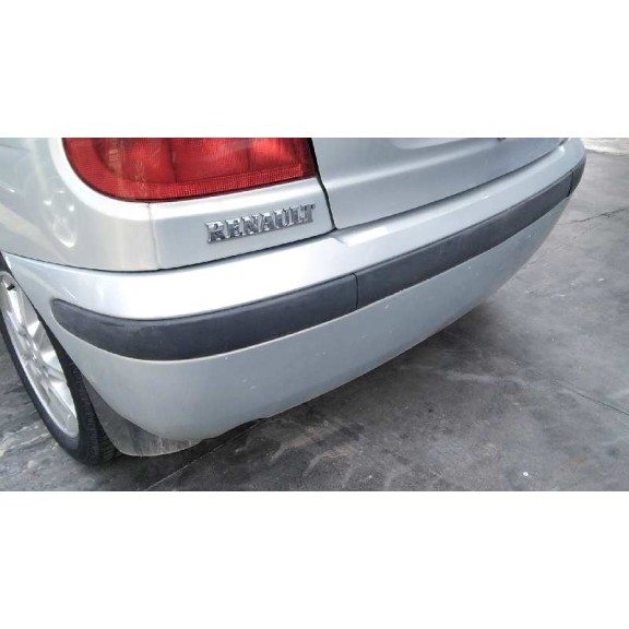 renault megane i fase 2 berlina (ba0) del año 2000